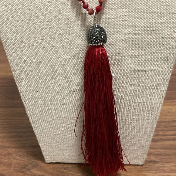 C EST 1946 Signed Long Red Beaded Tassel Necklace lobster claw clasp/extender. - Picture 2 of 7